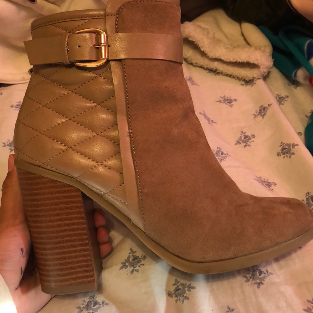 Heeled Boottie - Picture 2 of 3